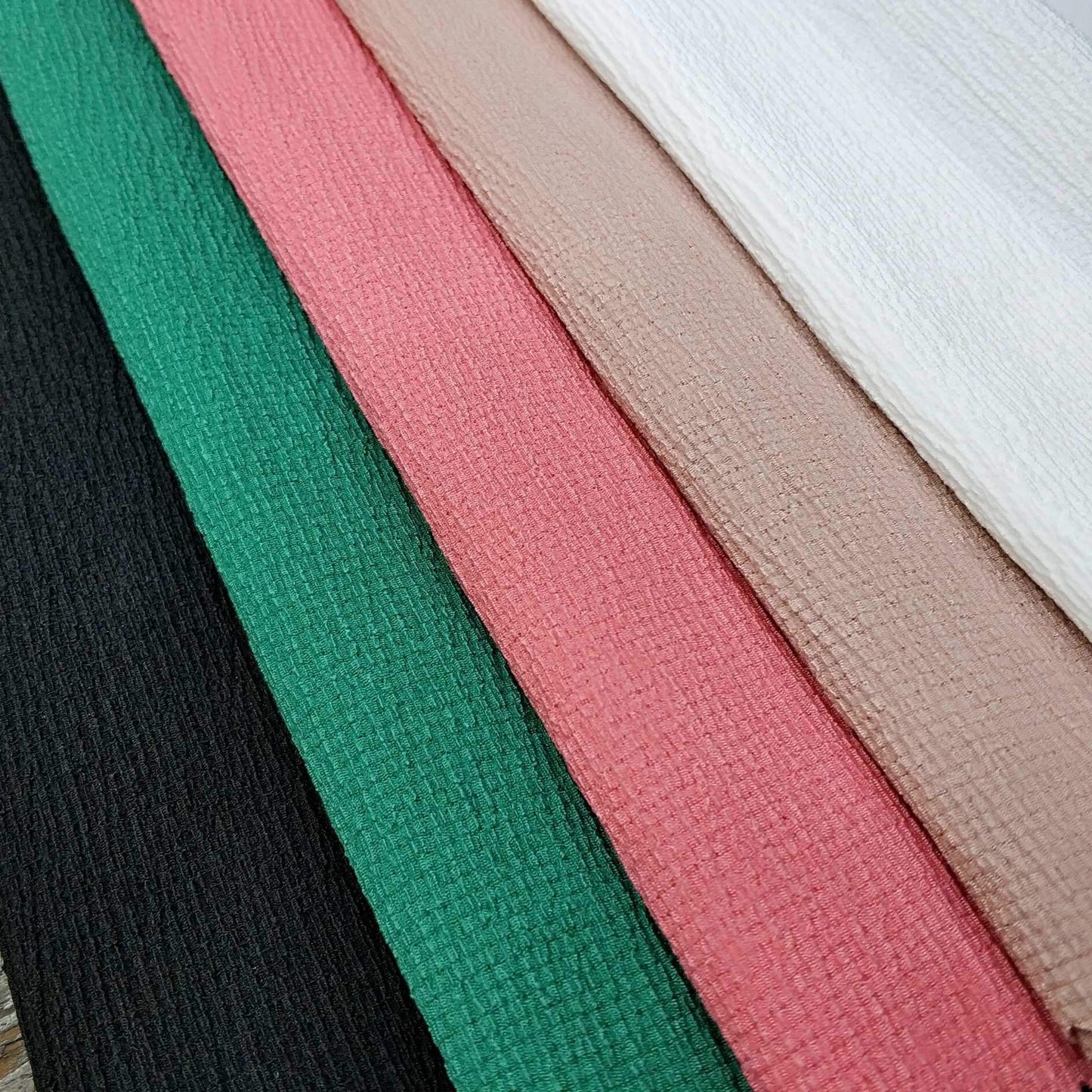 Crepe-Style Knit Featuring A Gentle Crinkled Texture In Varius colors