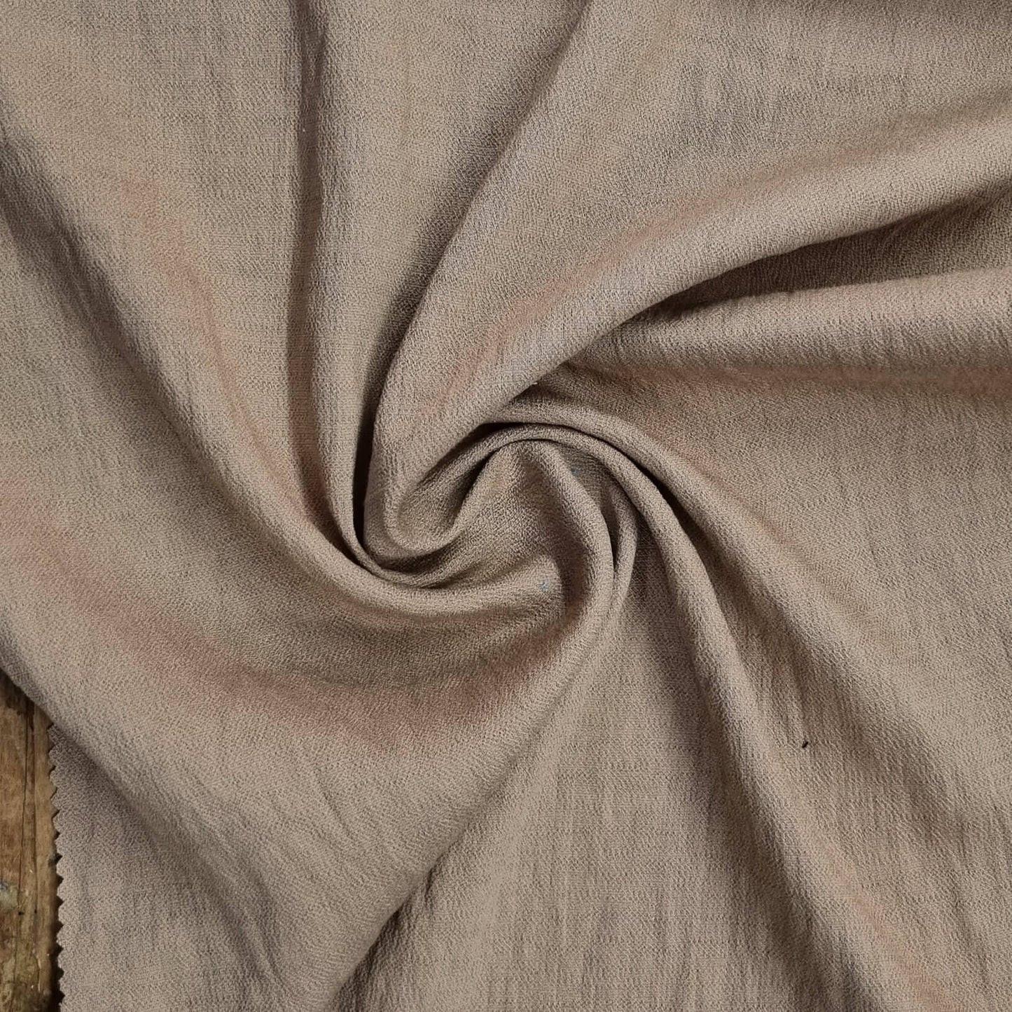 Lightly Crinkled Linen‑Look Fabric In Light Brown