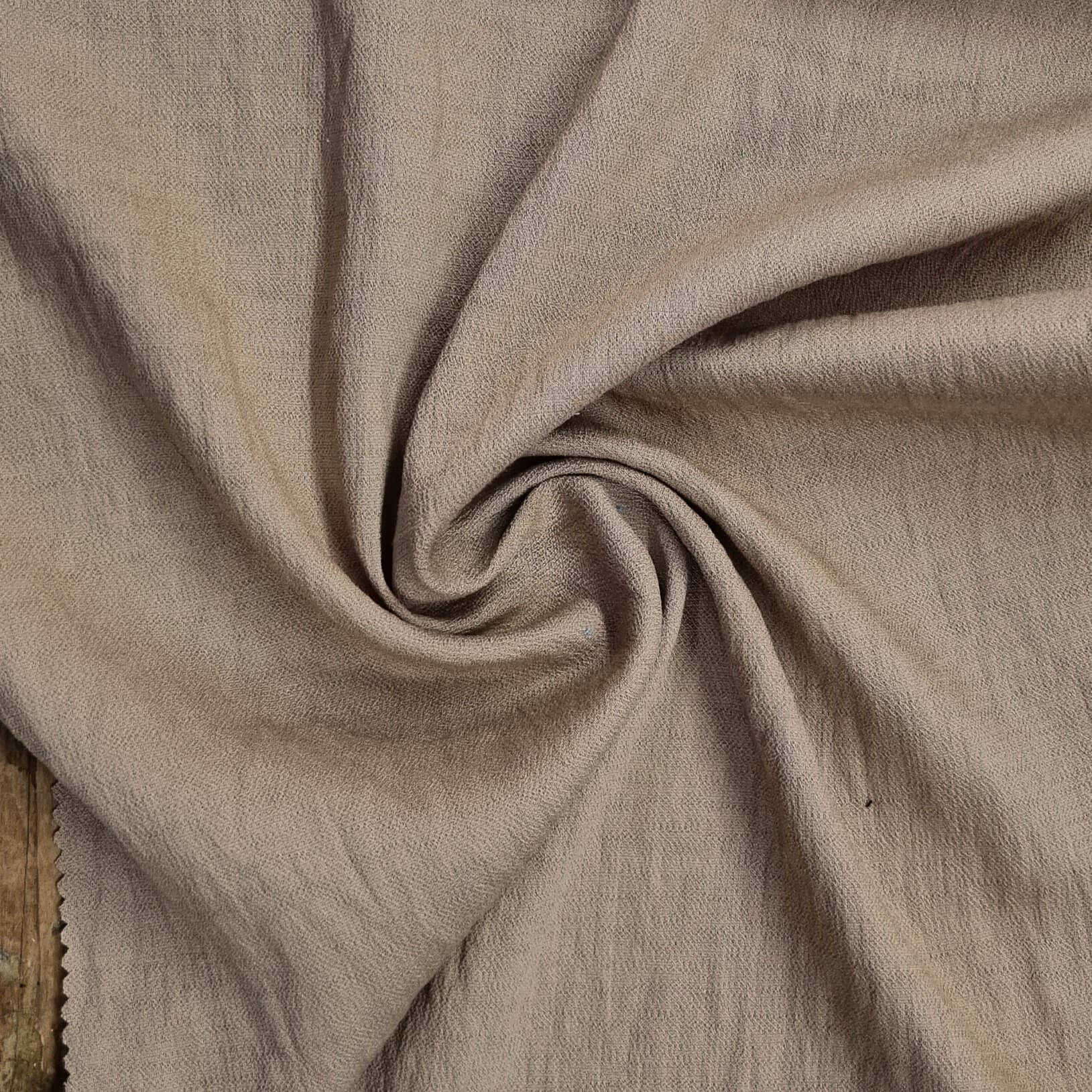 Lightly Crinkled Linen‑Look Fabric In Light Brown