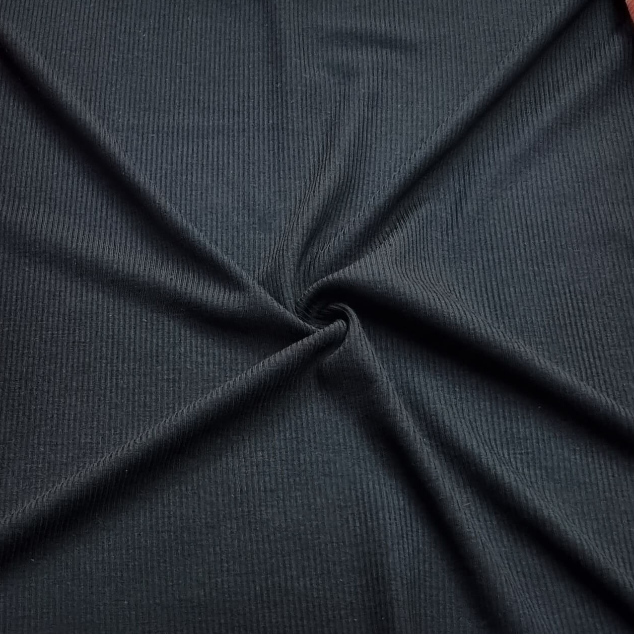 A 1×1 rib knit fabric In Blackre Color